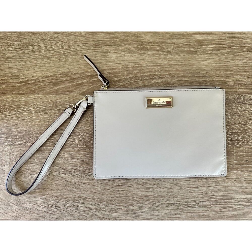 Kate Spade New York Cream Leather Zip Clutch Wristlet Wallet Pouch